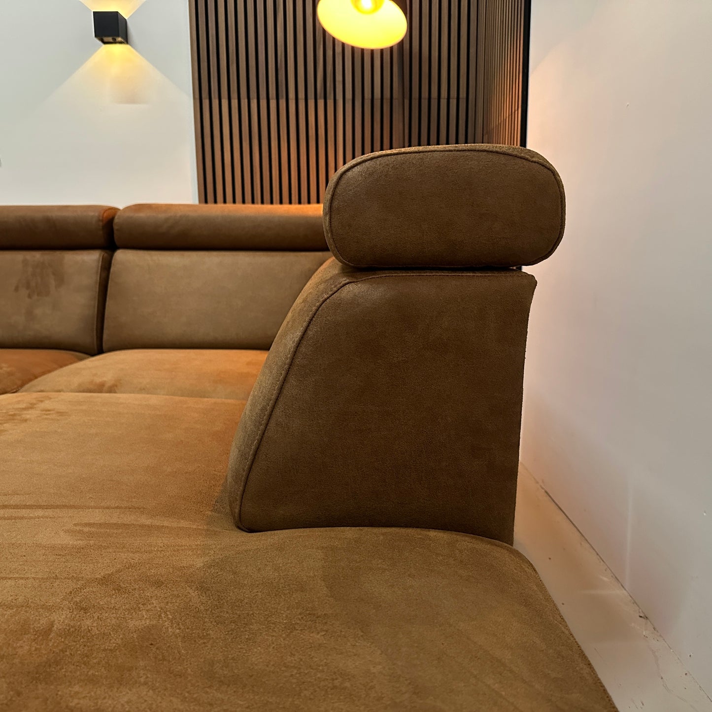 Cognac hoekbank 250x210cm