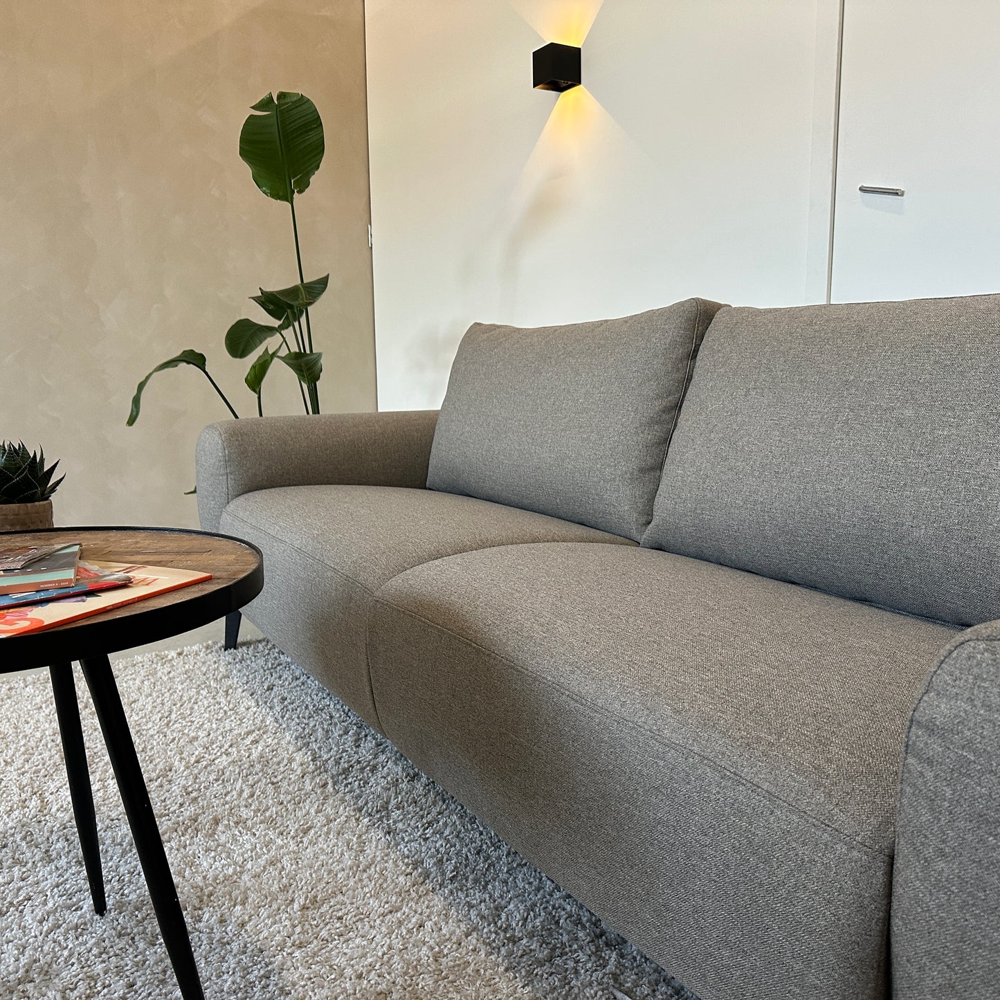 Nieuwe taupe bank