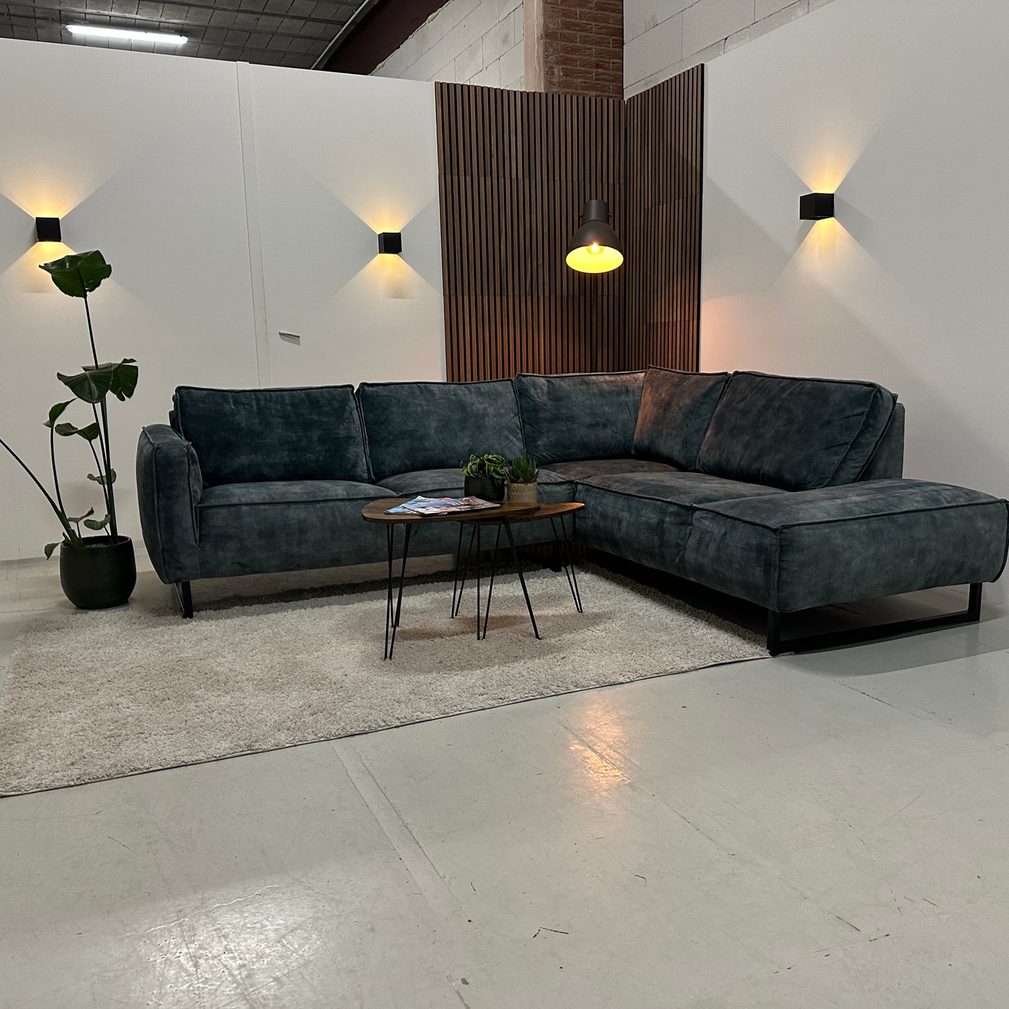 Velvet blauwe hoekbank 265x230cm