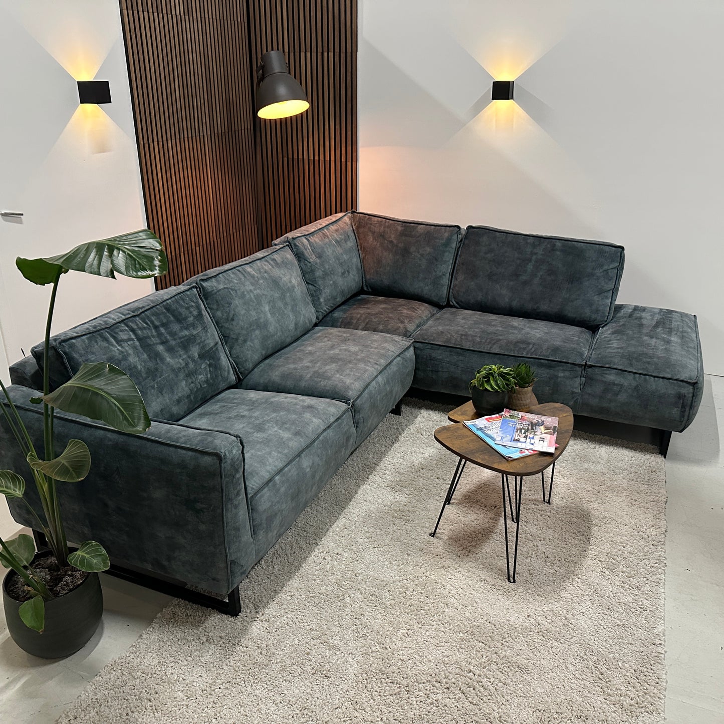 Velvet blauwe hoekbank 265x230cm