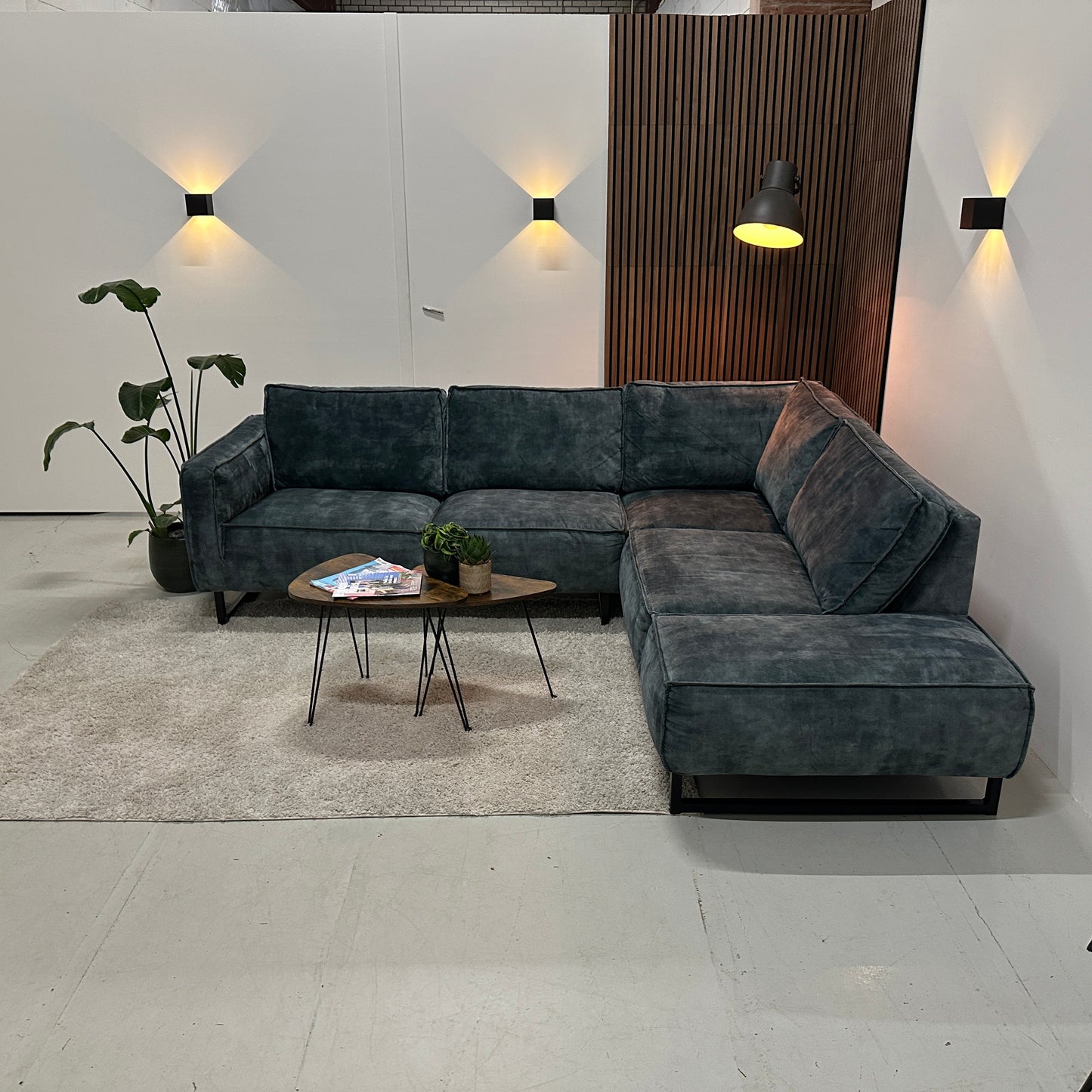 Velvet blauwe hoekbank 265x230cm