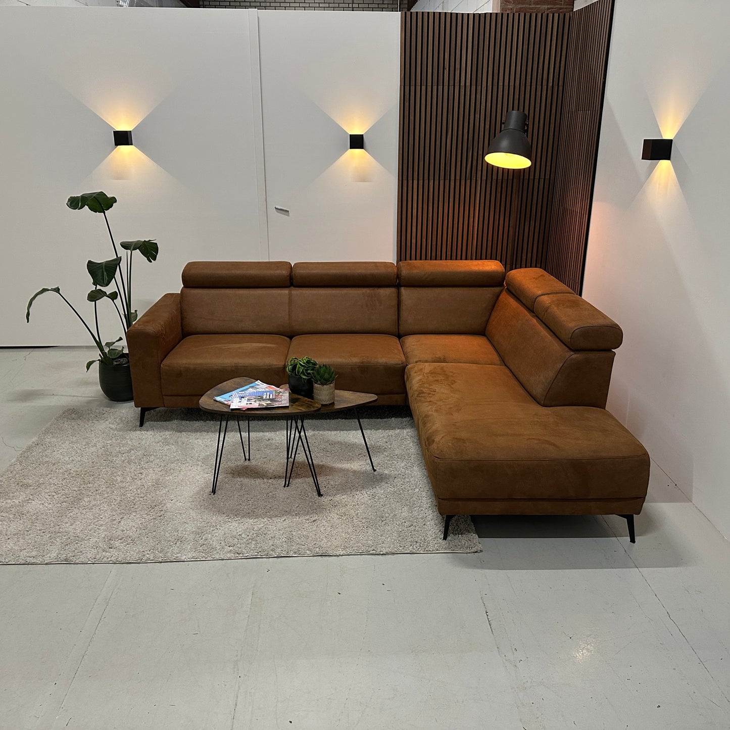 Cognac hoekbank 250x210cm