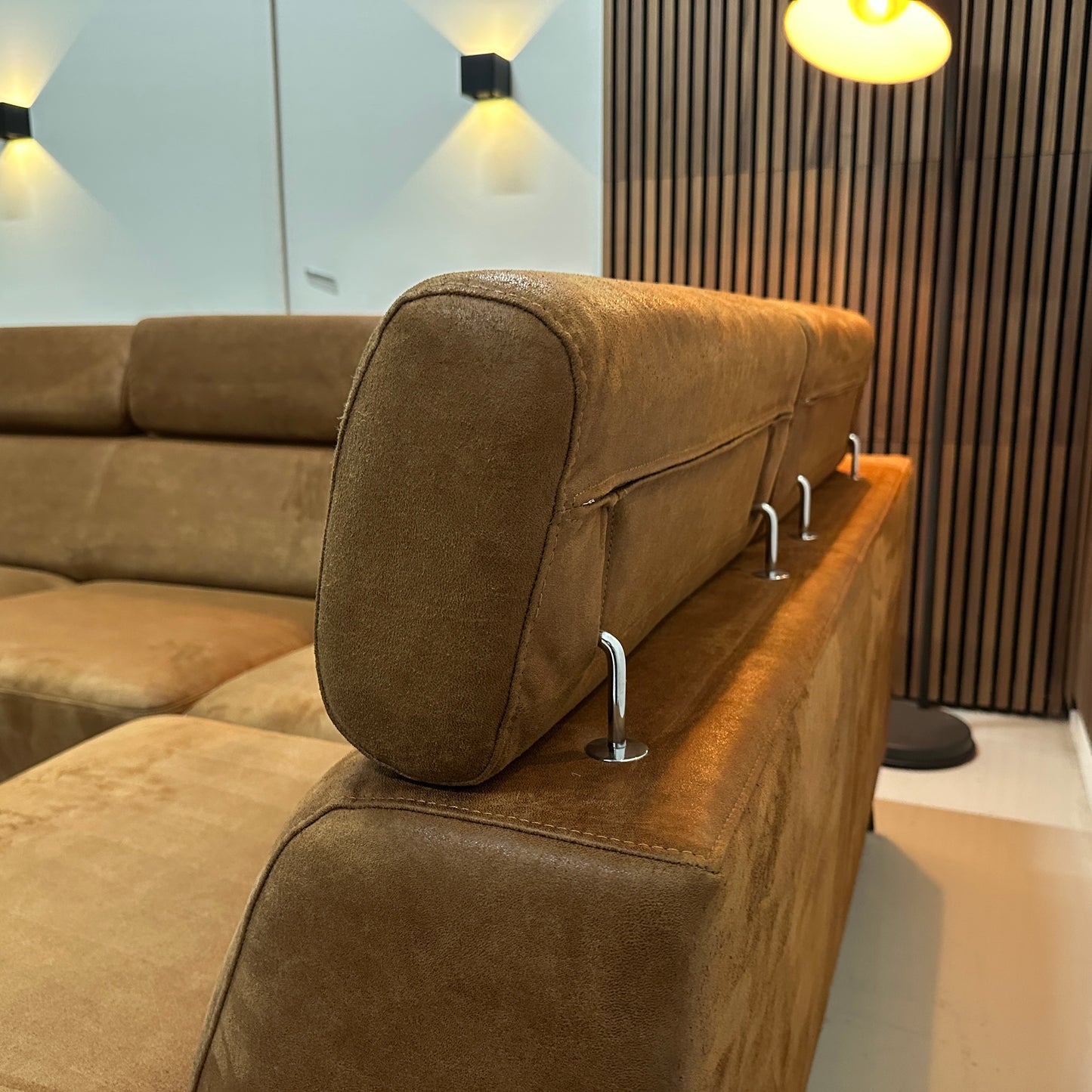 Cognac hoekbank 250x210cm