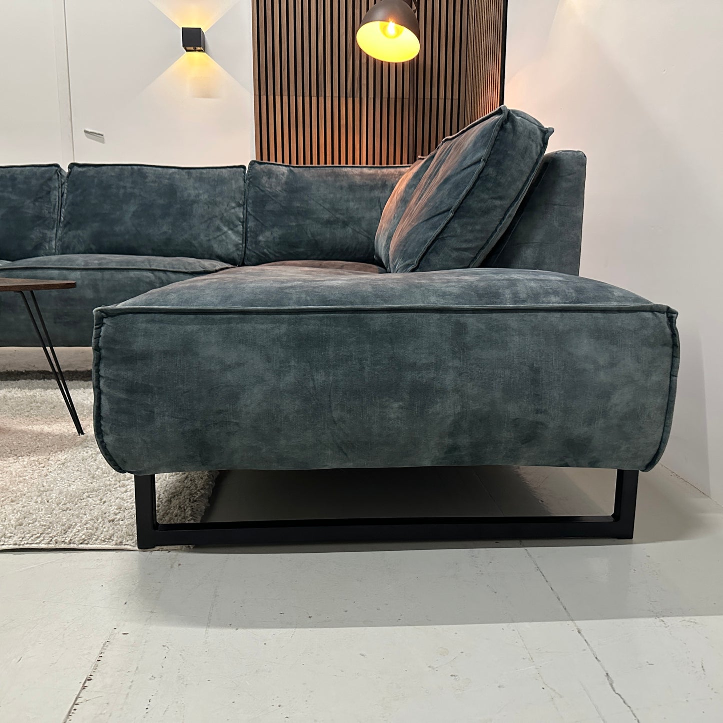 Velvet blauwe hoekbank 265x230cm