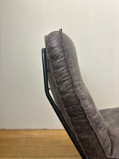 Odin fauteuil van INNO Living concrete-darkbrown