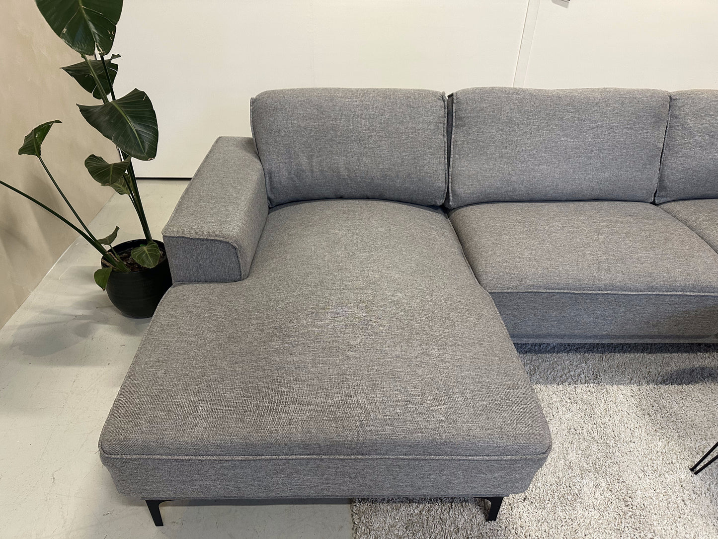 Grijs gemeleerde U-bank