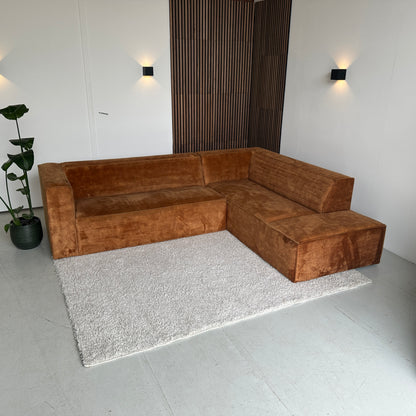 Cognac hoekbank velours 265x210cm
