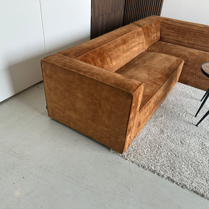 Cognac hoekbank velours 265x210cm