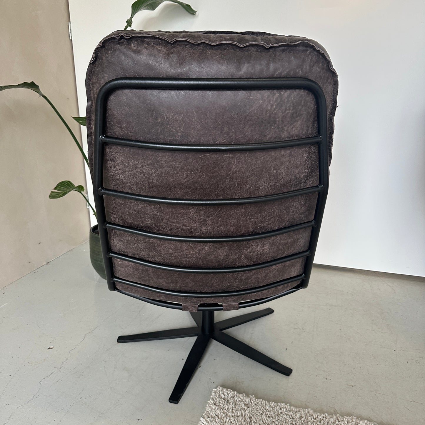 INNO living Odin fauteuil beton donkerbruin