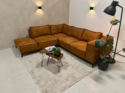 Cognac hoekbank 272x245cm