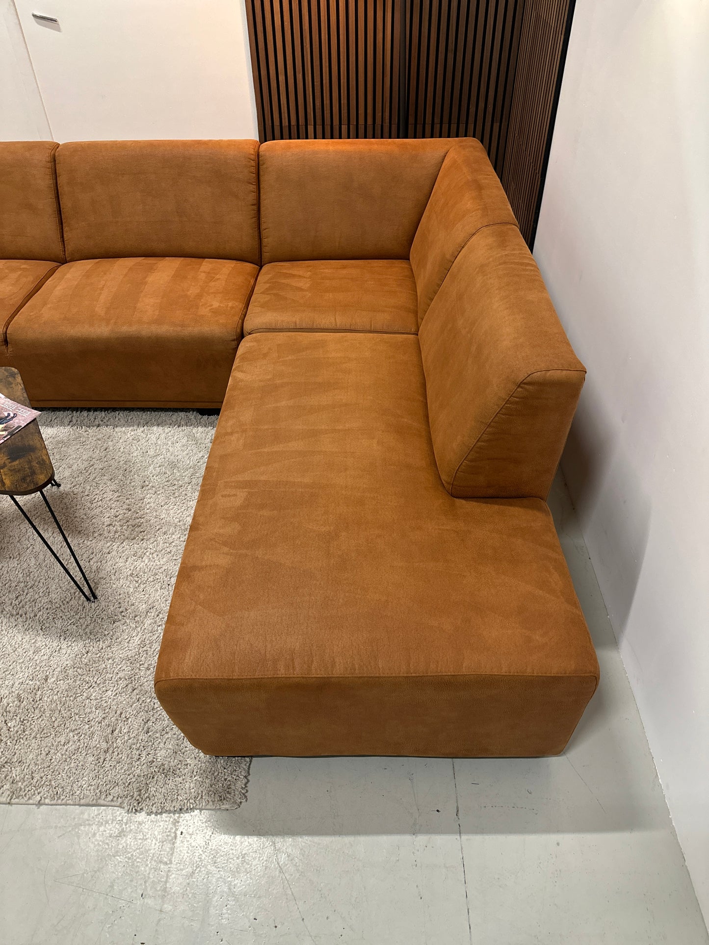 Cognac hoekbank 275x220cm