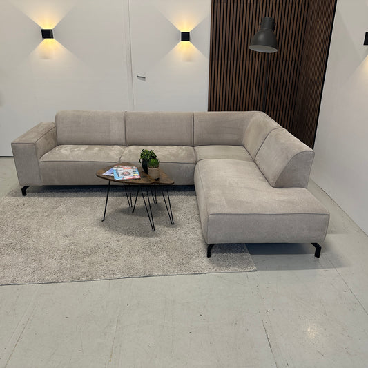 Beige hoekbank 277x210 cm