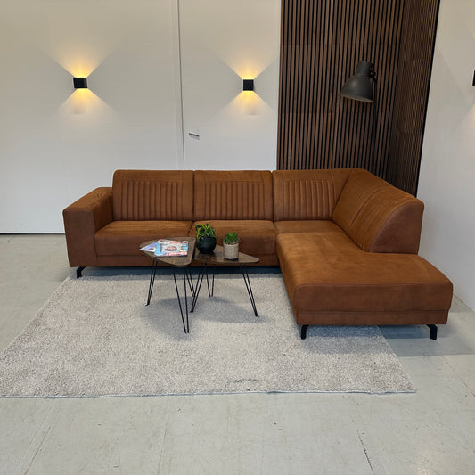 Cognac hoekbank gereinigd 276x200 cm