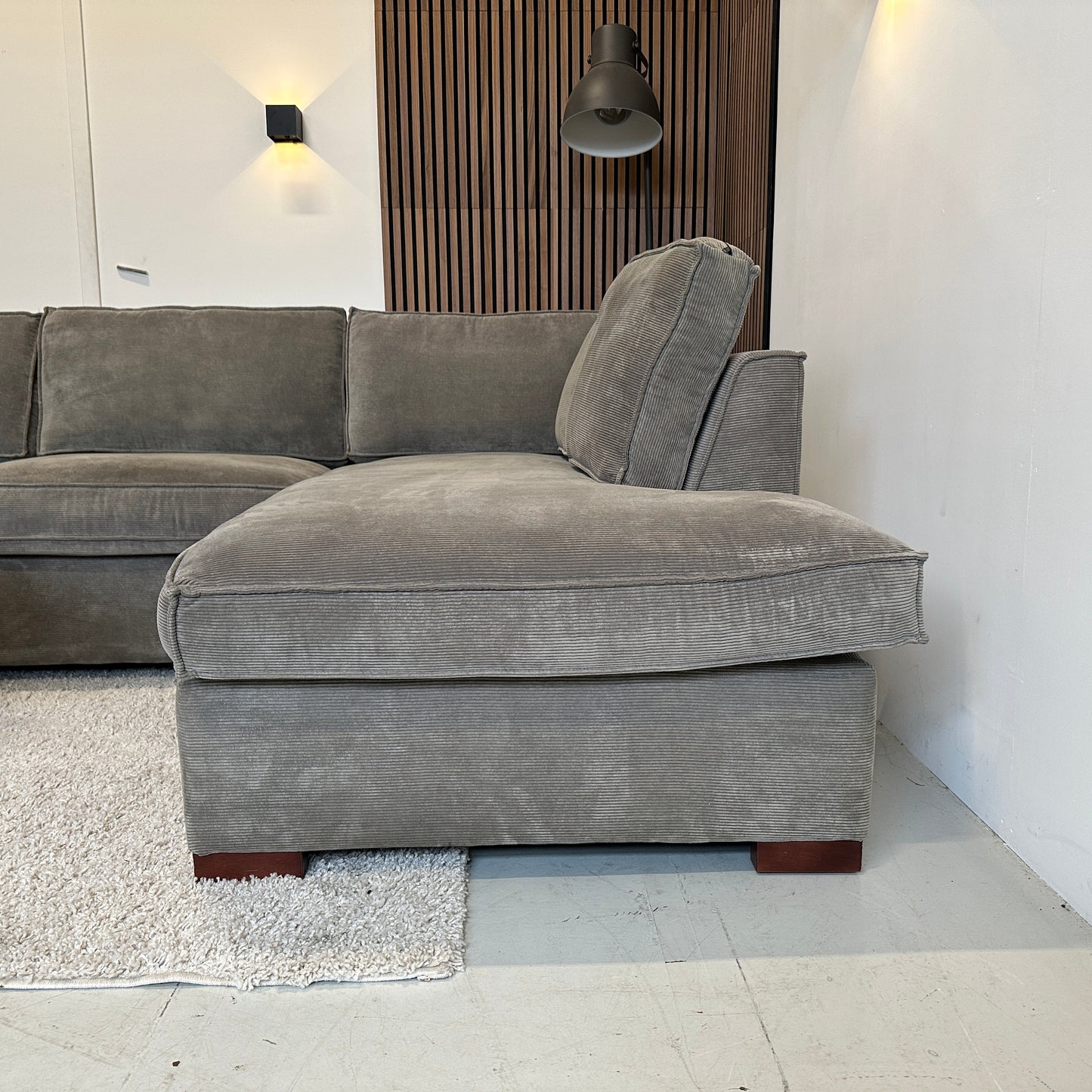 Woood hoekbank ribstof 283x197cm