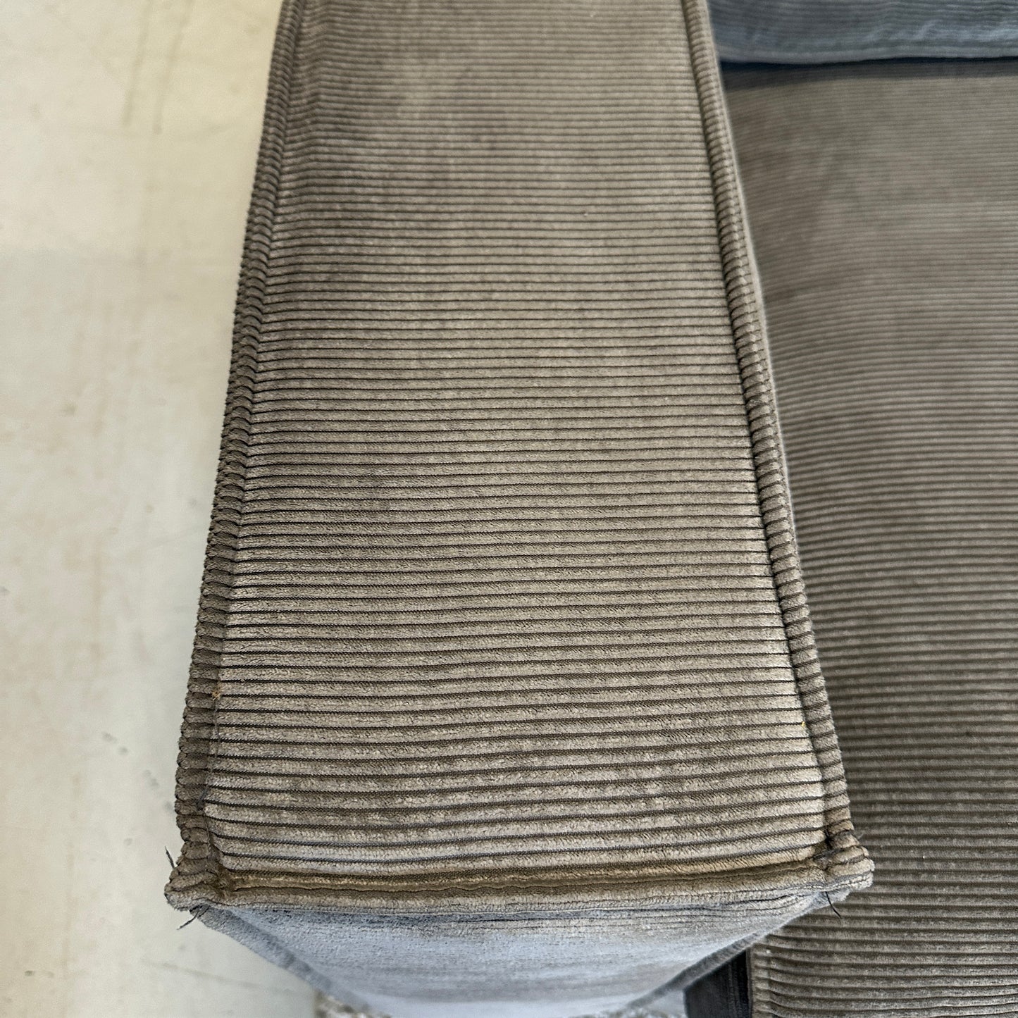 Woood hoekbank ribstof 283x197cm