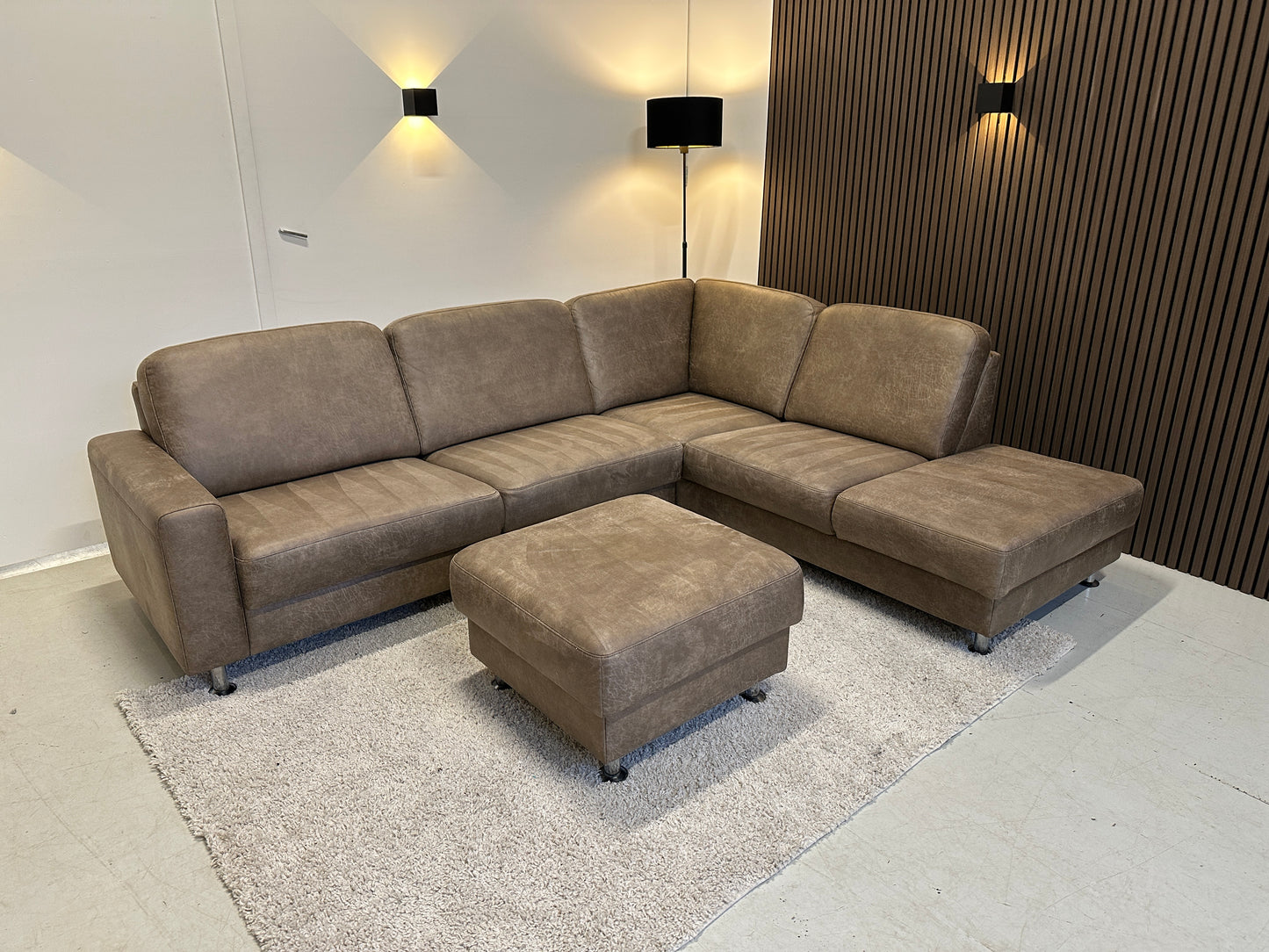 Taupe hoekbank eco leder 270x220cm