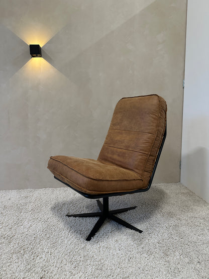 Odin fauteuil cognac met hocker