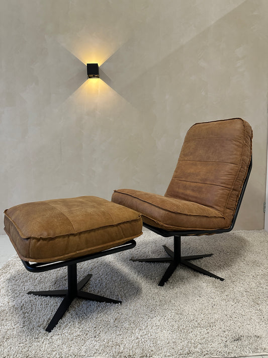 Odin fauteuil cognac met hocker