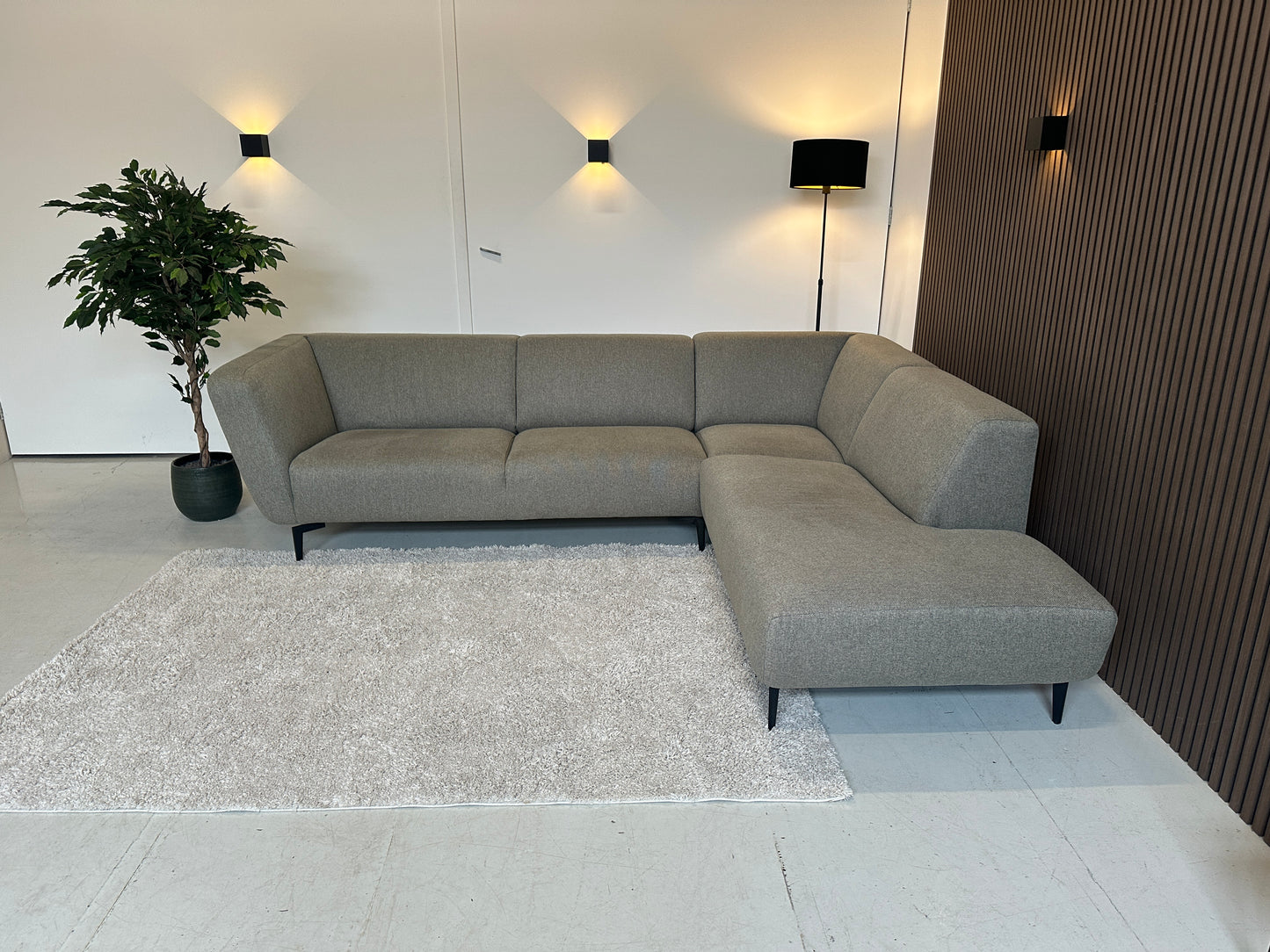 Mosgroene sample bank in nieuwstaat, 274x220 cm