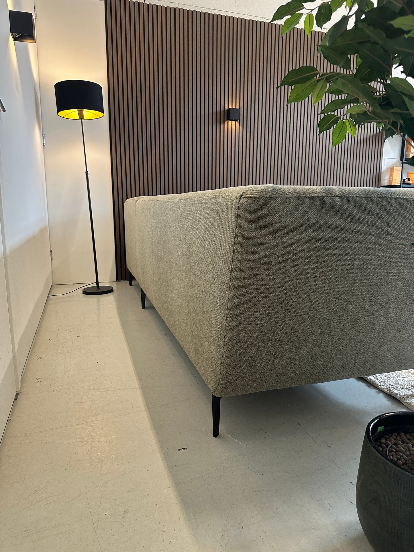 Mosgroene sample bank in nieuwstaat, 274x220 cm