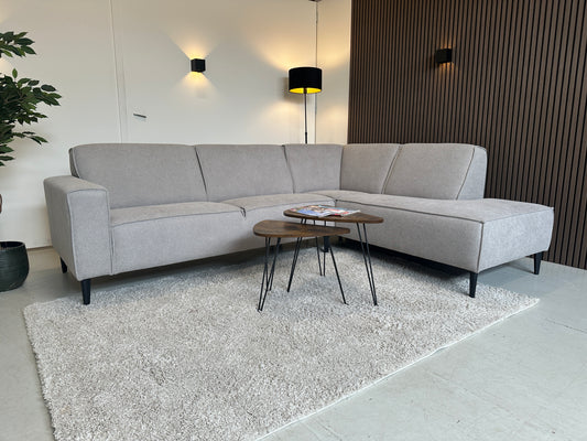 Licht grijze sample bank in nieuwstaat, 268x205 cm
