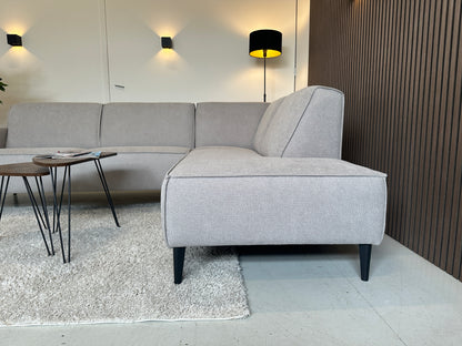 Licht grijze sample bank in nieuwstaat, 268x205 cm