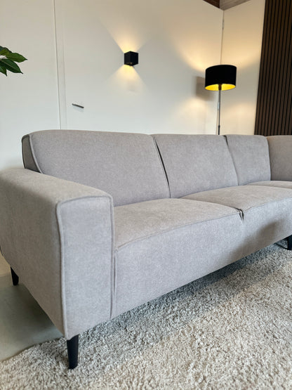 Licht grijze sample bank in nieuwstaat, 268x205 cm