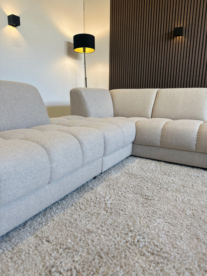 Beige sample bank in nieuwstaat, 273x216 cm