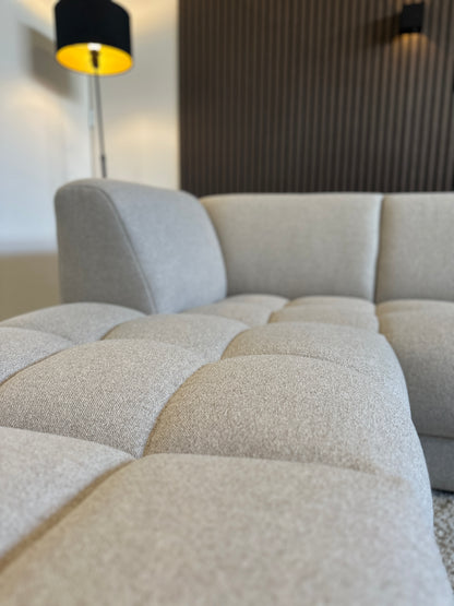 Beige sample bank in nieuwstaat, 273x216 cm