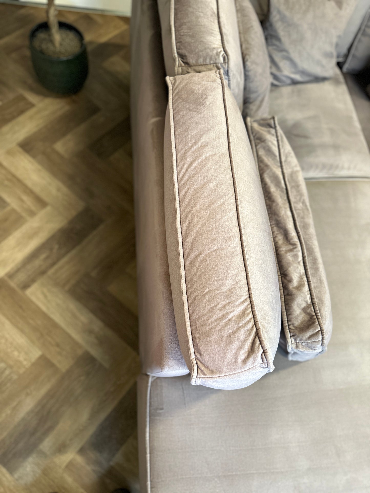 Leverkleurige hoekbank 363x233/183cm