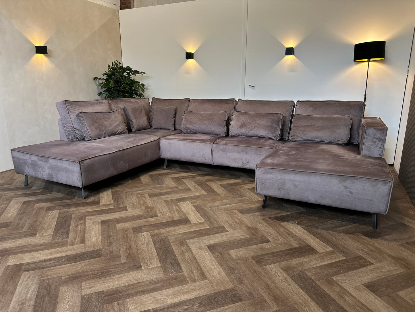 Leverkleurige hoekbank 363x233/183cm