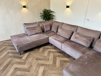 Leverkleurige hoekbank 363x233/183cm