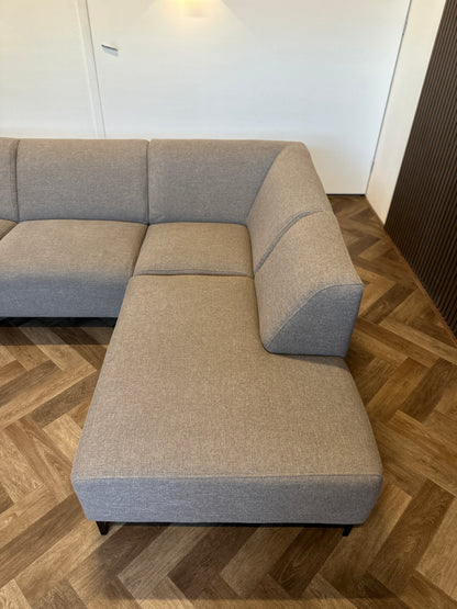 Taupe hoekbank 270x200cm