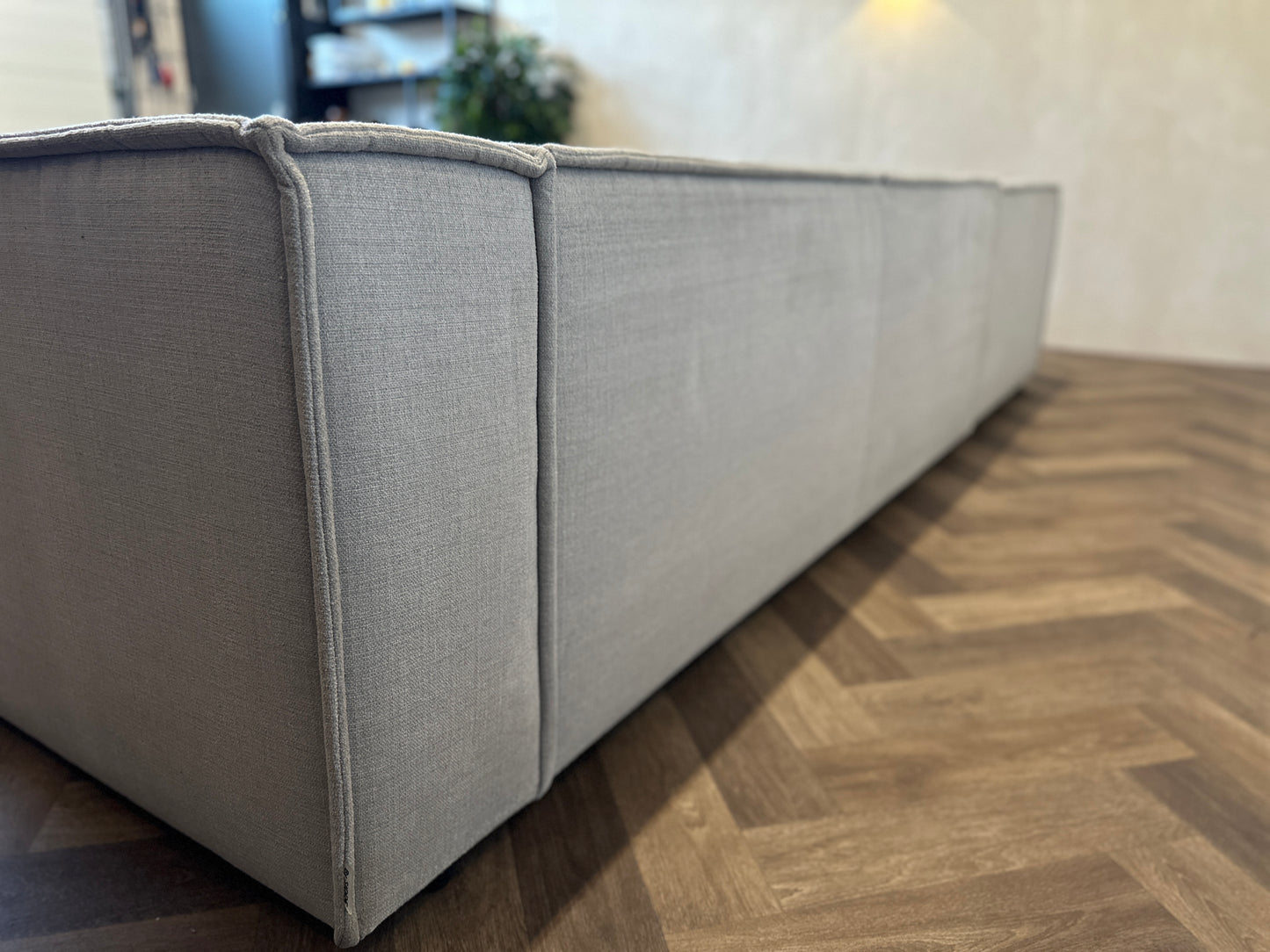 By Sidde hoekbank met hocker 305x230cm