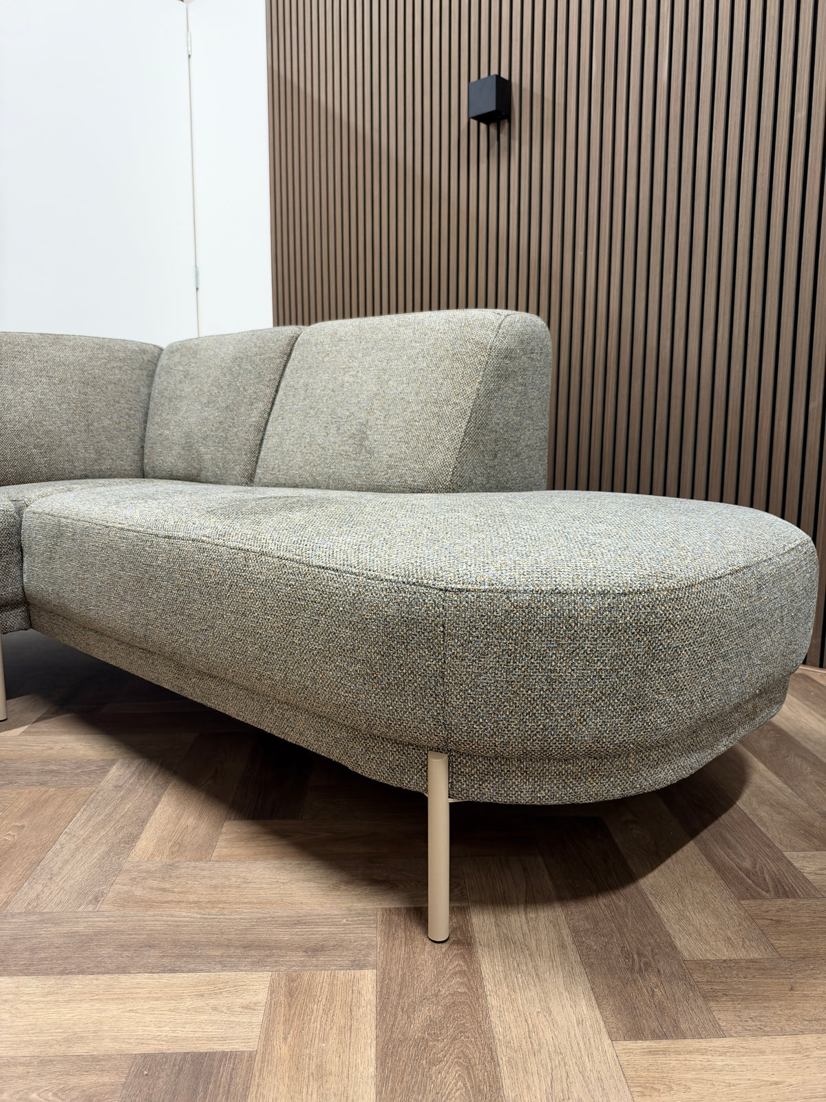 Showroom model hoekbank Axel 271x223 cm