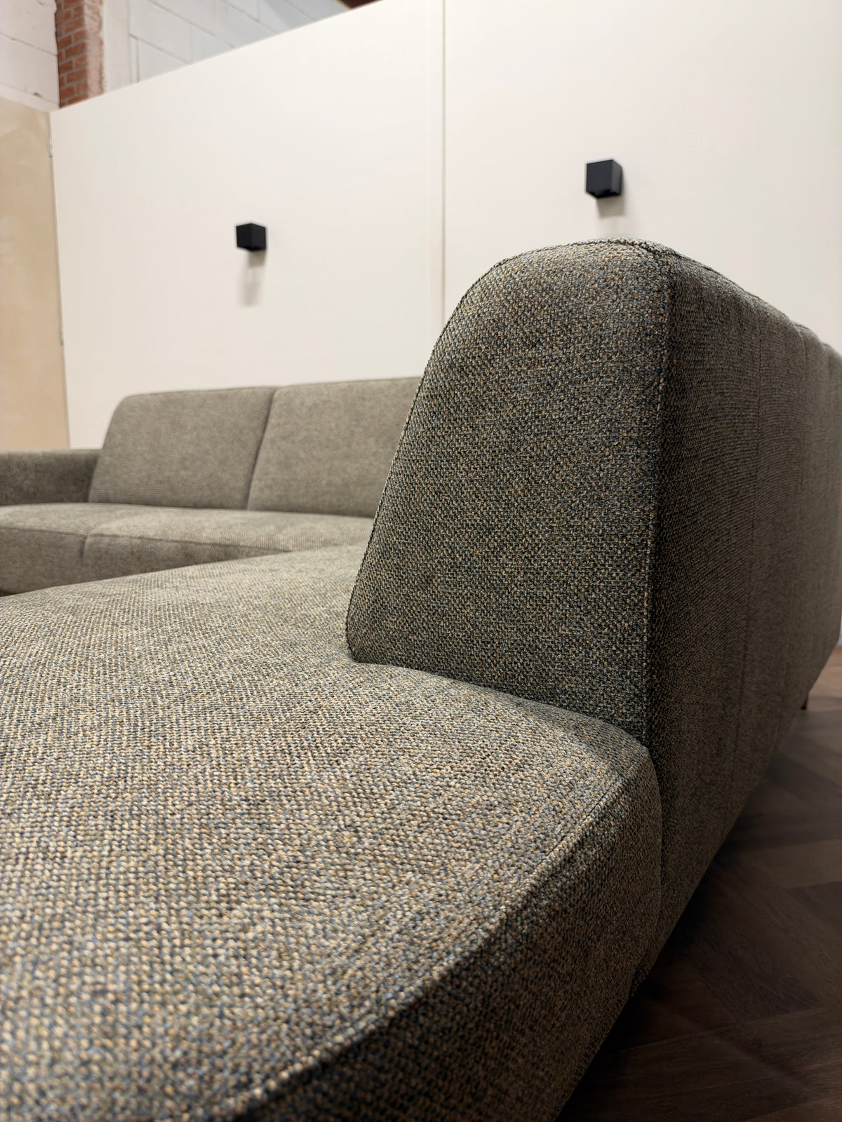 Showroom model hoekbank Axel 271x223 cm
