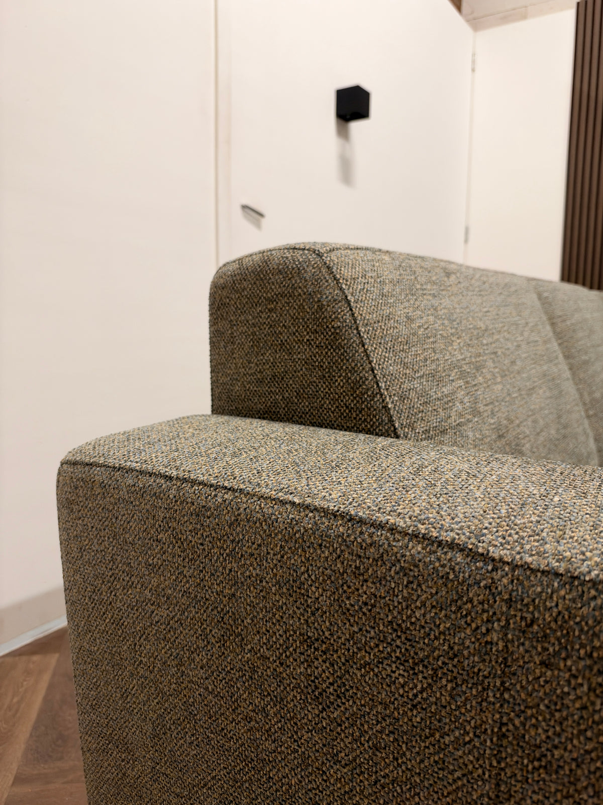Showroom model hoekbank Axel 271x223 cm