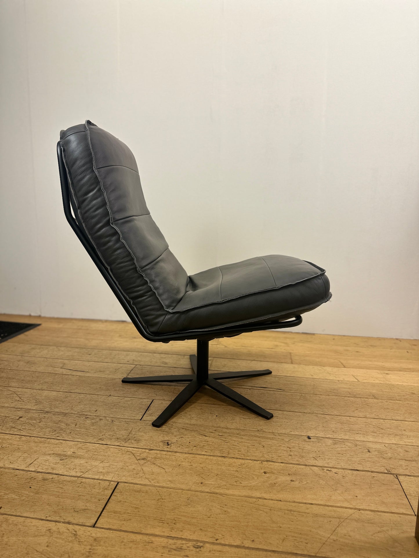 Odin fauteuil van INNO Living antraciet