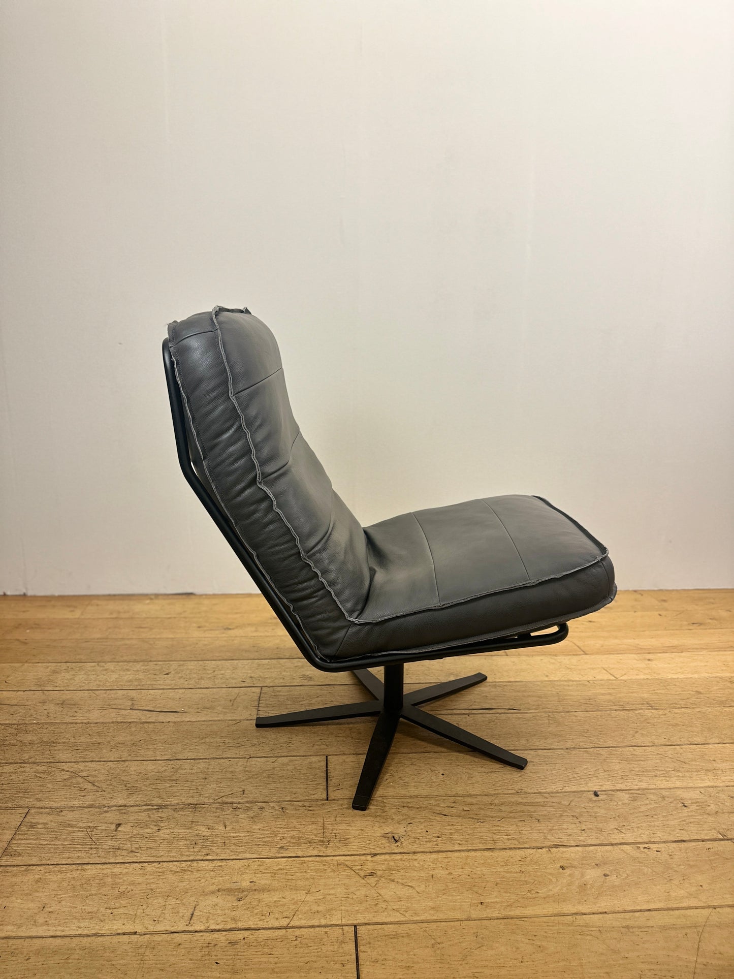 Odin fauteuil van INNO Living antraciet