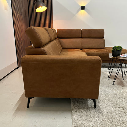 Cognac hoekbank 250x210cm