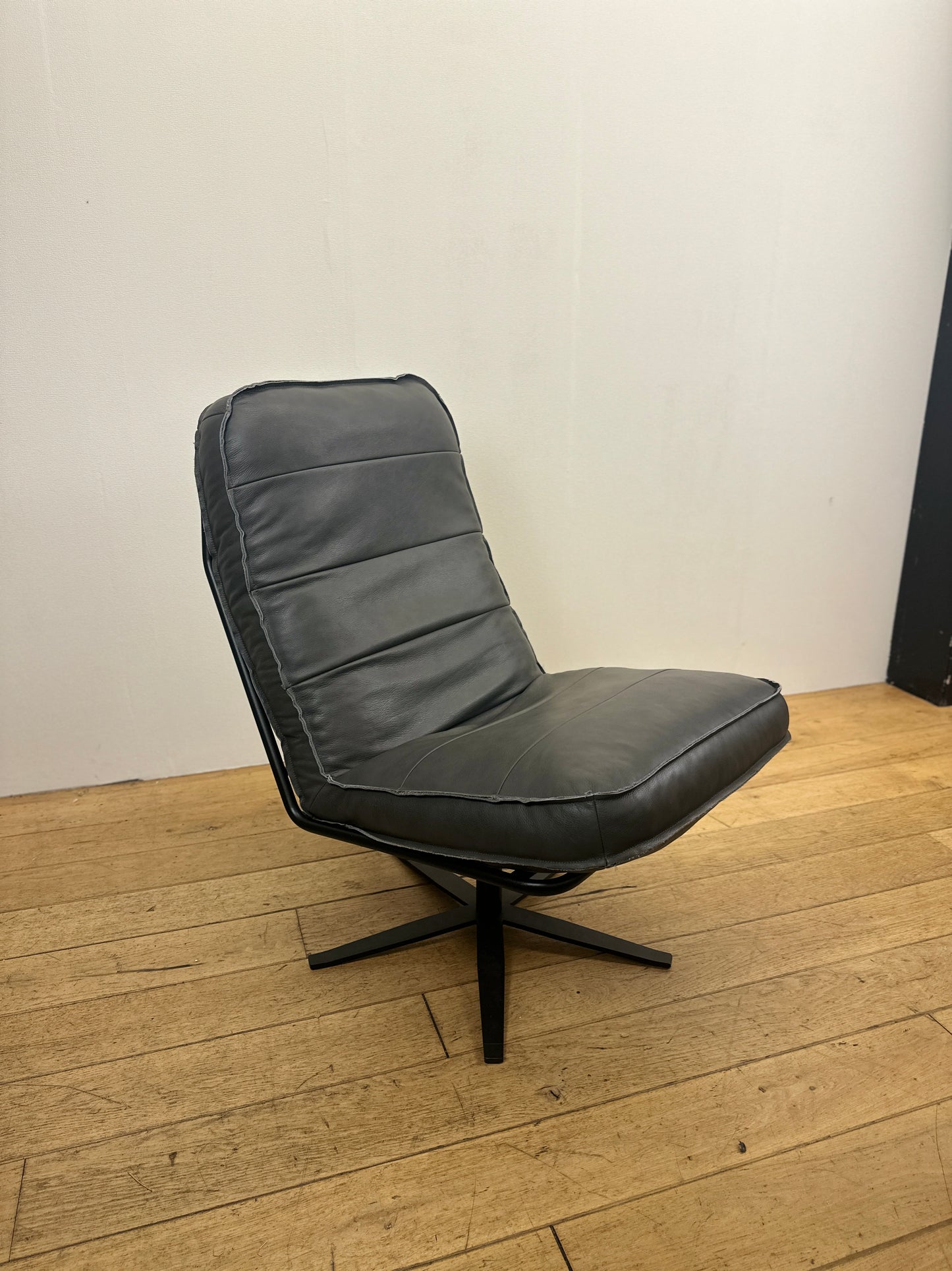 Odin fauteuil van INNO Living antraciet