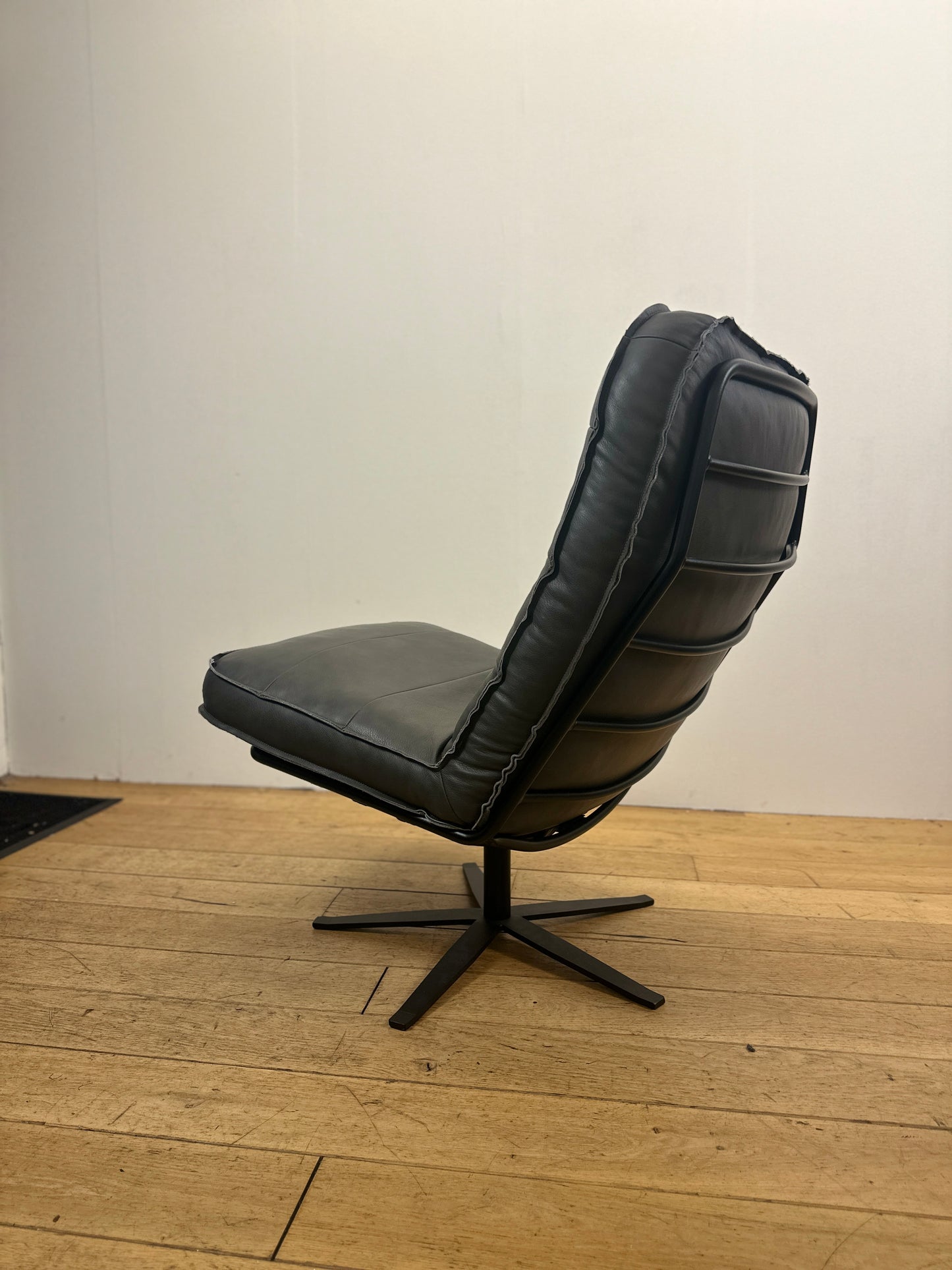 Odin fauteuil van INNO Living antraciet